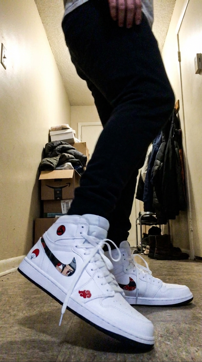 Akatsuki Itachi Uchiha V.3 Custom Court-Low Sneakers photo review