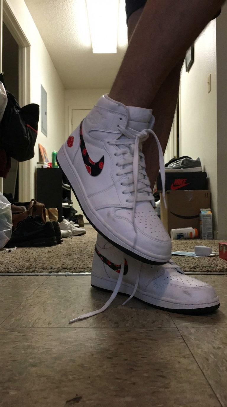 Akatsuki Itachi Uchiha V.3 Custom Court-Low Sneakers photo review
